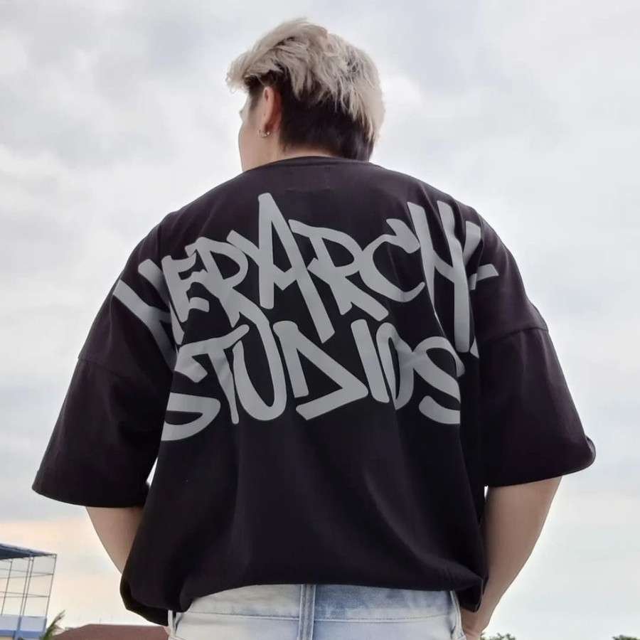 HIERARCHY STUDIOS Tee Wide Logo Graffiti Black