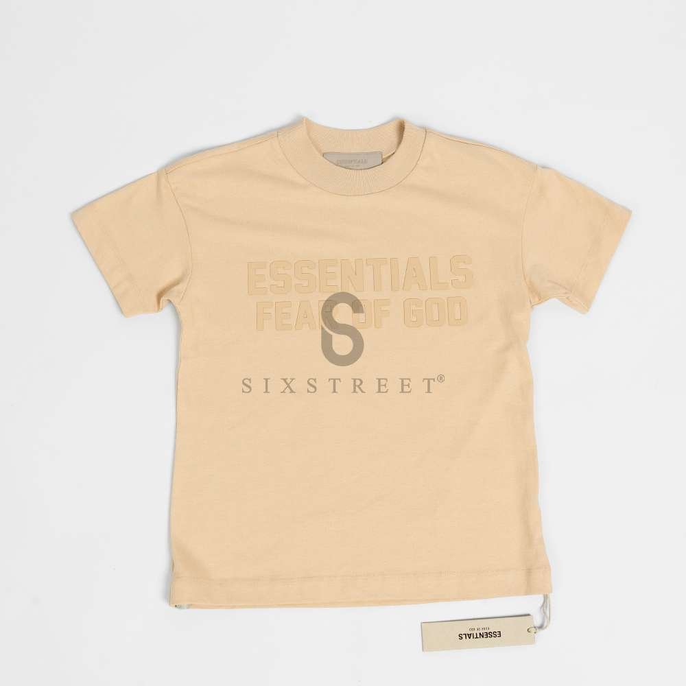 ESSENTIAL KIDS Tee 3D Silicon Logo Sand