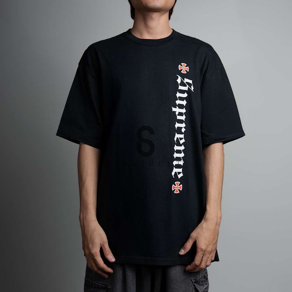SUPREME Tee Independent Old English Black