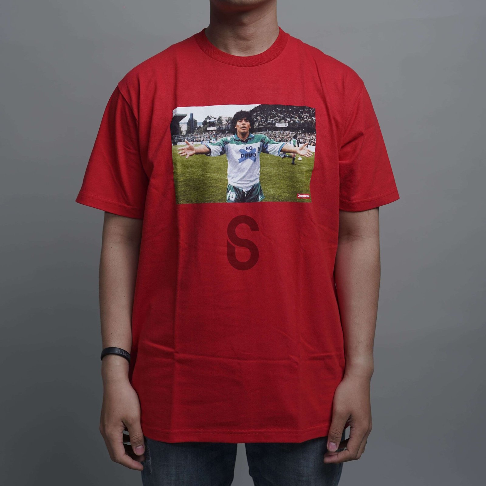SUPREME Tee Maradona Red
