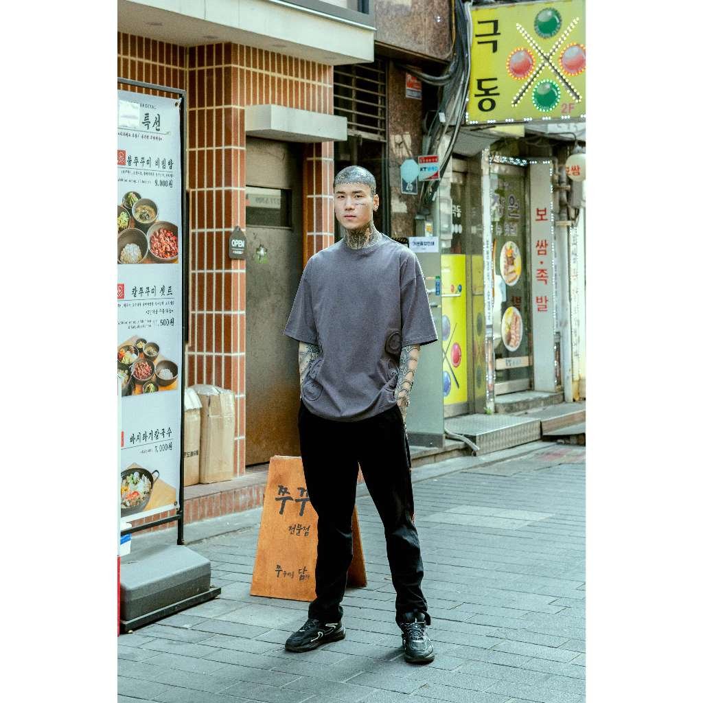 FAITH FADE Tee Embossed Grey