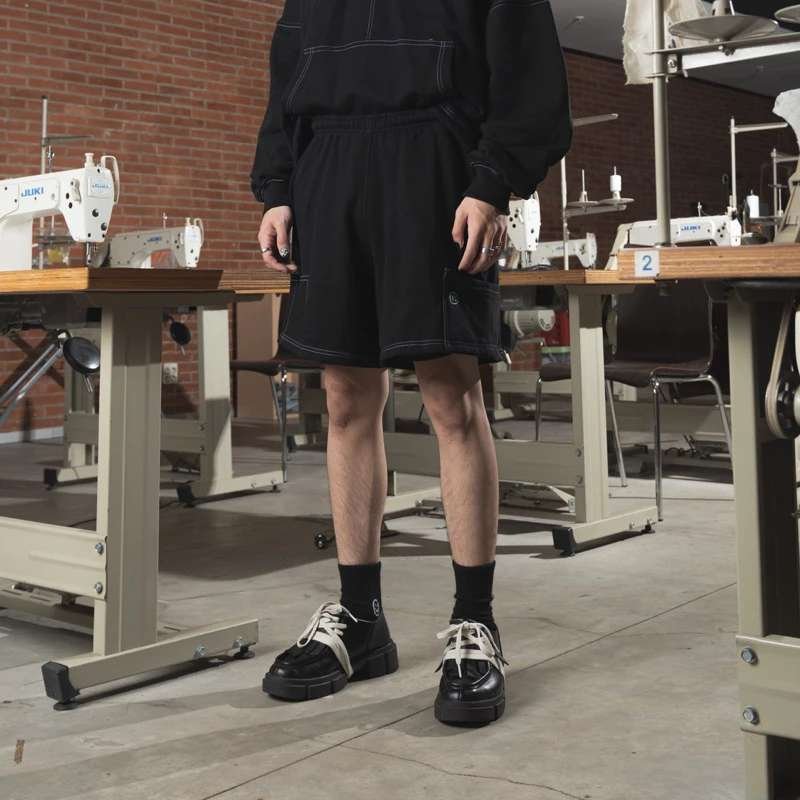 FAITH FADE Short Pokey Contrast Stitch Black