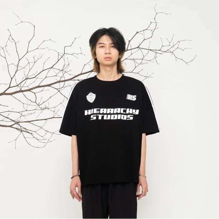 HIERARCHY STUDIOS Tee Crest Black