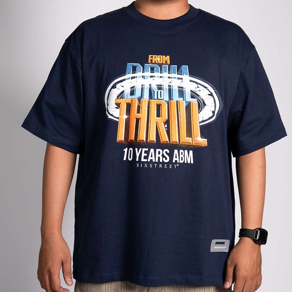 SIXSTREET KIDS Tee x ABM From Drill To Thrill Navy